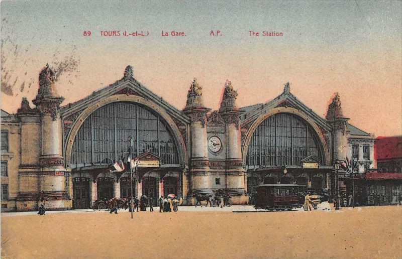 Carte postale ancienne Tours La Gare à Tours