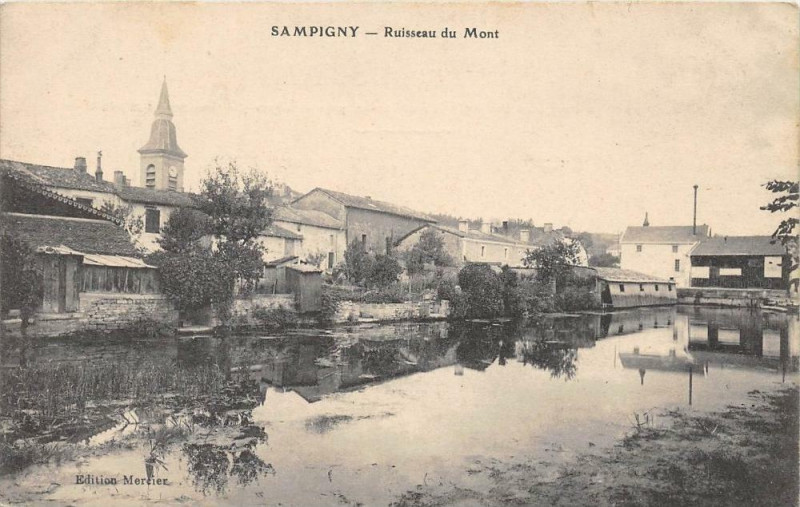 Carte postale ancienne Sampigny Ruisseau Du Mont