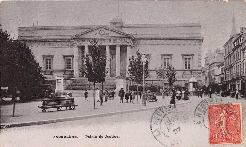 Carte postale ancienne Angouleme Palais De Justice à Angoulême