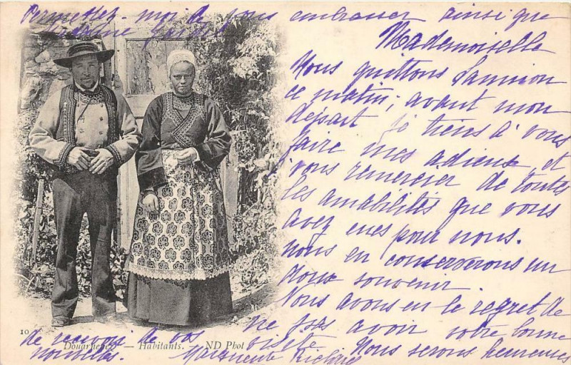 Carte postale ancienne Douarnenez Habitants (dos non divisé) Gros Plan à Douarnenez