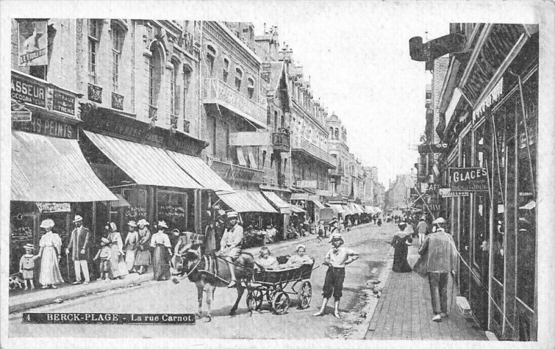 Carte postale ancienne Berck Plage La Rue Carnot (autre cliché à Berck