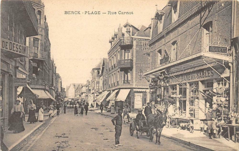 Carte postale ancienne Berck Plage Rue Carnot à Berck