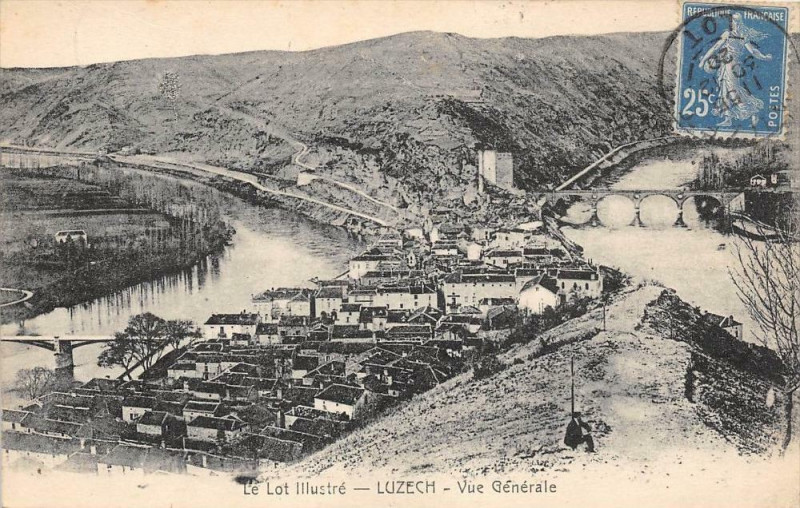 Carte postale ancienne Luzech Vue Generale à Luzech