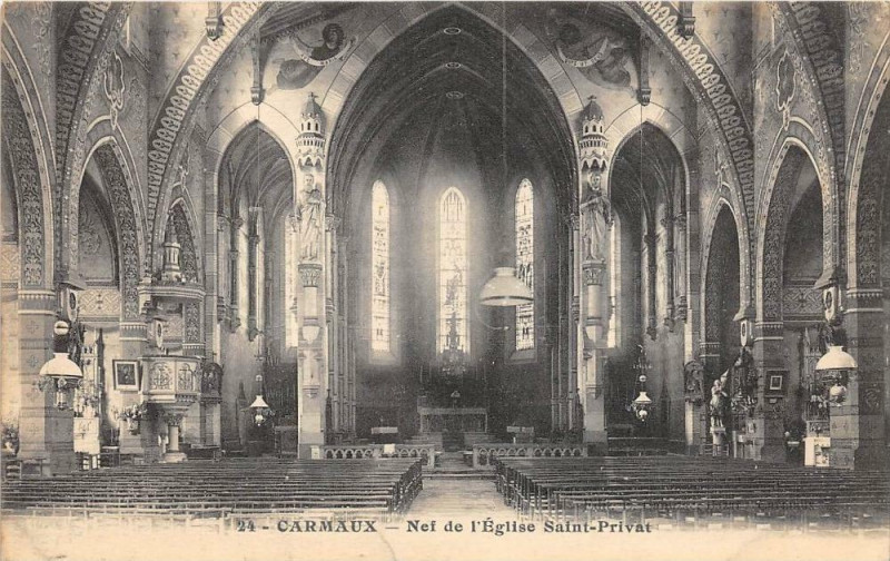 Carte postale ancienne Carmaux Nef De L'Eglise St Privat à Carmaux