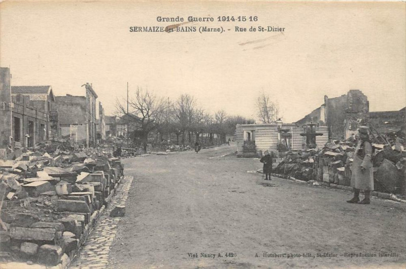Carte postale ancienne Sermaize Rue De Saint-Dizier