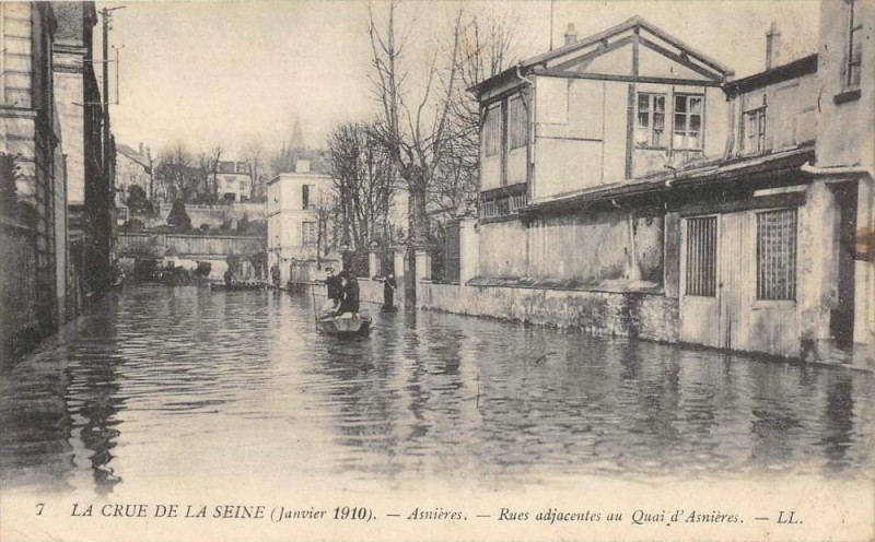 Carte postale ancienne Asnieres Crue De La Seine Rue Adjacentes Au Quai D'Asnieres