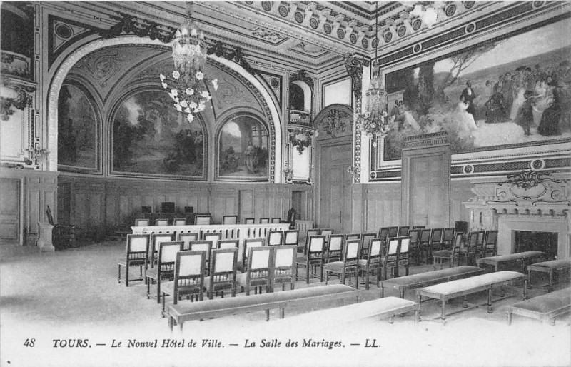 Carte postale ancienne Tours Le Nouvel Hotel De Ville La Salle Des Mariages à Tours