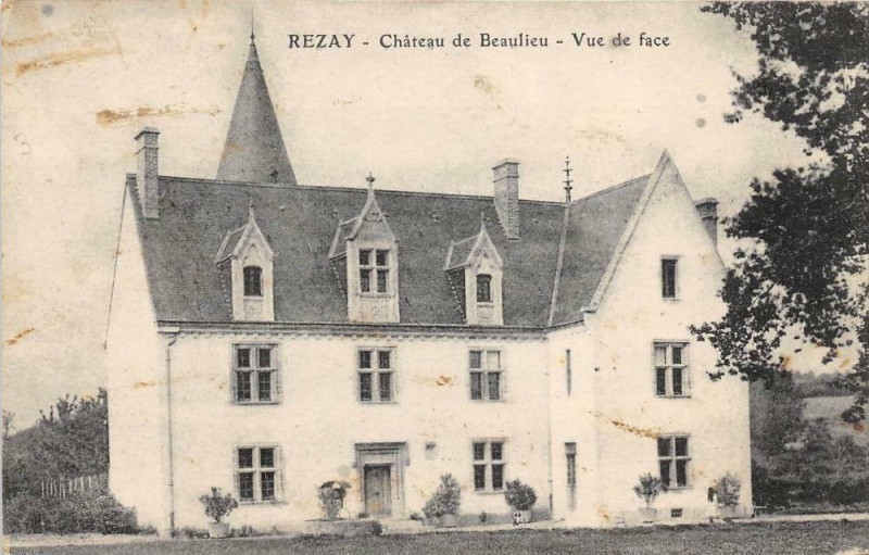 Carte postale ancienne Rezay Chateau De Beaulieu Vue De Face à Rezay