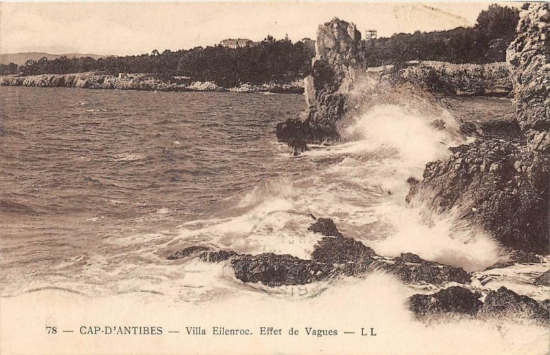 Carte postale ancienne Cap D'Antibes Villa Eden Roc à Antibes