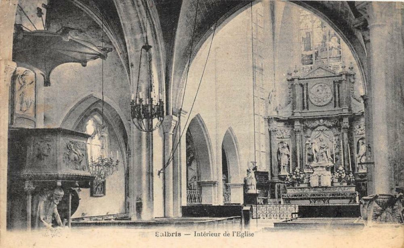 Carte postale ancienne Salbris Interieur De L'Eglise à Salbris