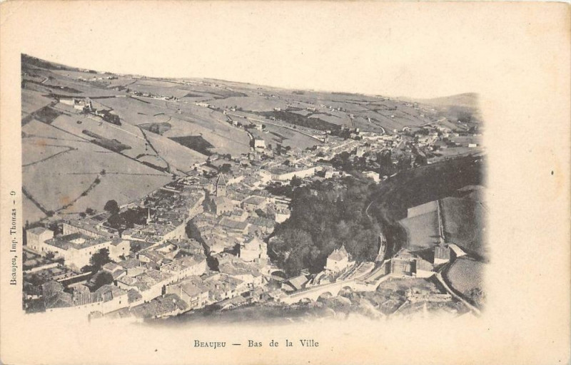 Carte postale ancienne Beaujeu Bas De La Ville  (dos non divisé) à Beaujeu