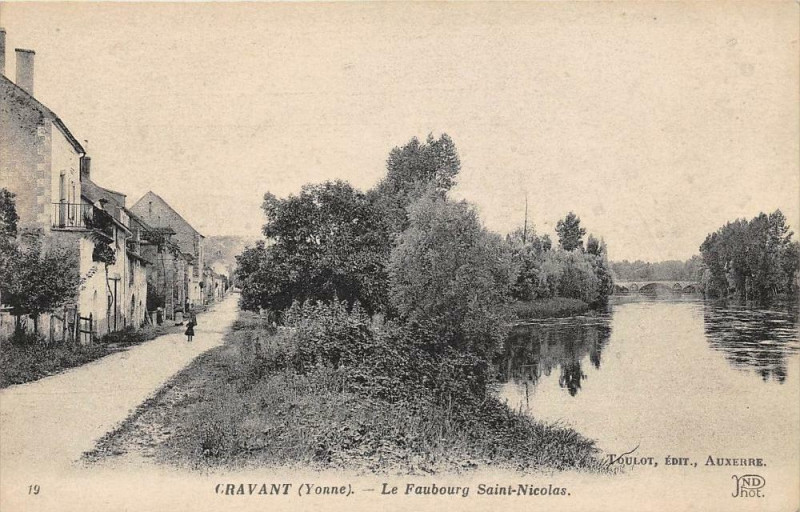 Carte postale ancienne Cravant Le Faubourg Saint-Nicolas