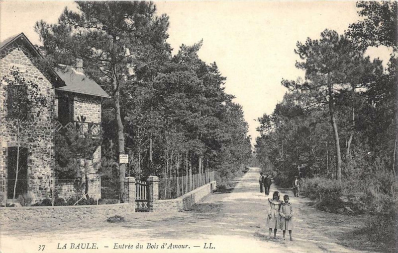 Carte postale ancienne La Baule Entree Du Bois D'Amour