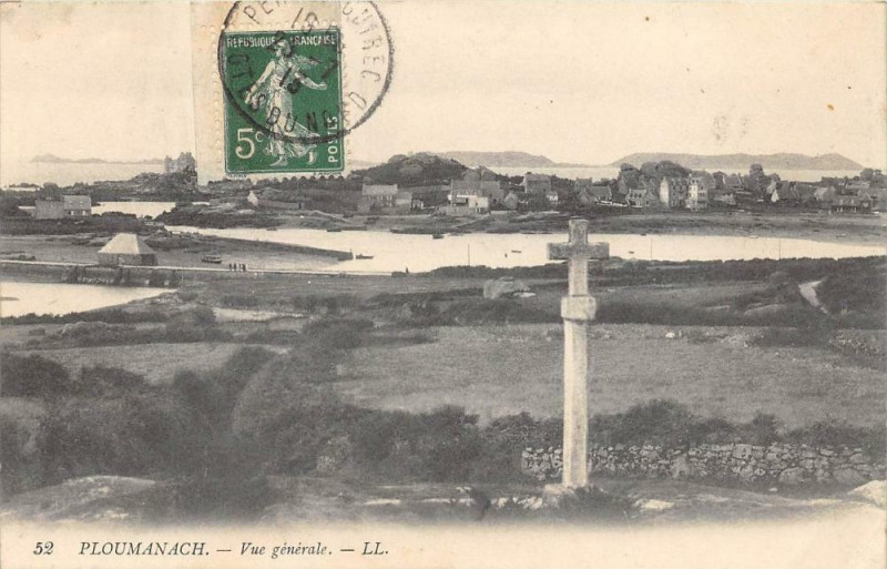 Carte postale ancienne Ploumanach Vue Generale