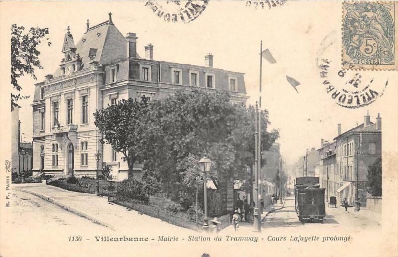 Carte postale ancienne Villeurbanne Mairie Station Du Tramway Cours Lafayette Prolonge à Villeurbanne