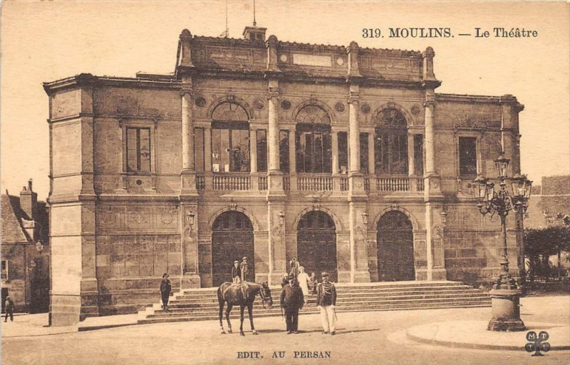 Carte postale ancienne Moulins Le Theatre à Moulins