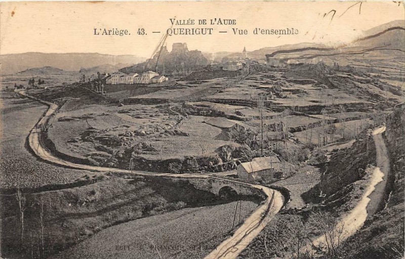 Carte postale ancienne Querigut Vue D'Ensemble à Quérigut