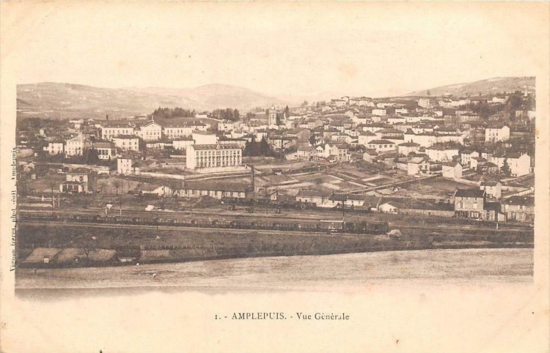 Carte postale ancienne Amplepuis Vue Generale (dos non divisé) à Amplepuis