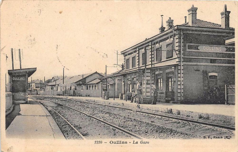 Carte postale ancienne Oullins La Gare à Oullins