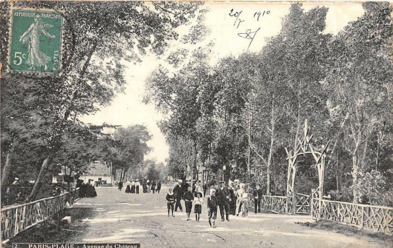 Carte postale ancienne Paris Plage Avenue Du Chateau