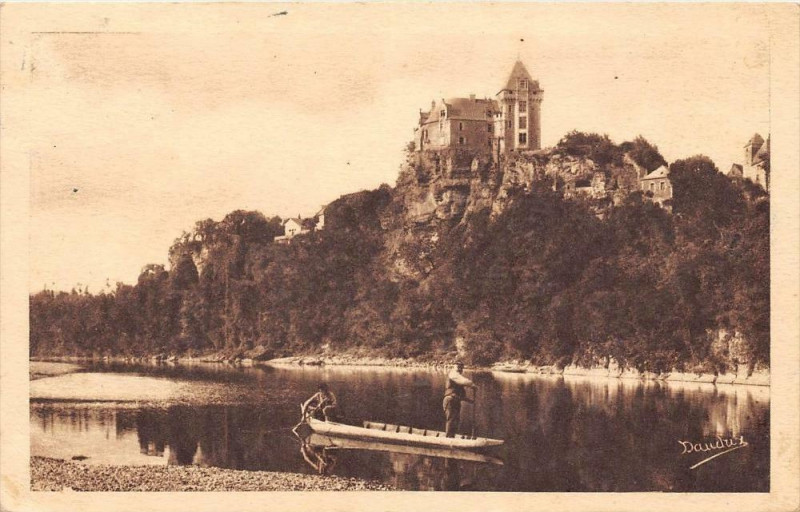 Carte postale ancienne Chateau De Montfort Vue Generale
