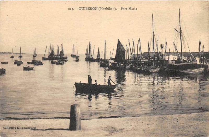 Carte postale ancienne Quiberon Port Maria à Quiberon