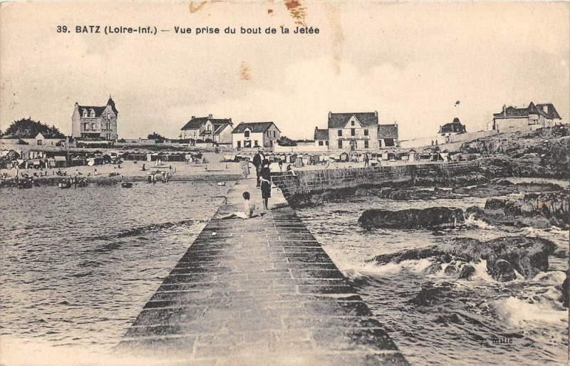 Carte postale ancienne Batz Vue Prise Du Bout De La Jetee à Vue