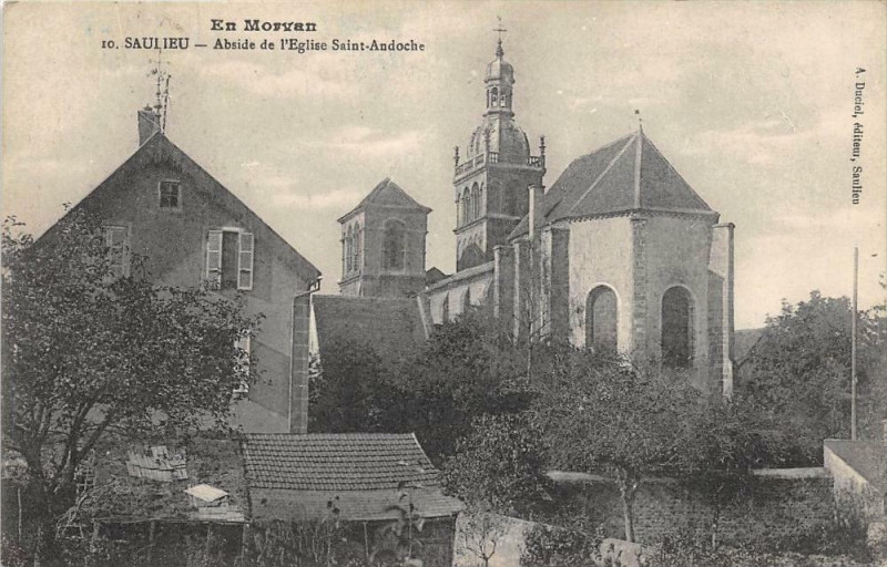 Carte postale ancienne Saulieu Abside De L'Eglise Saint-Andoche à Saulieu