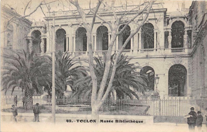 Carte postale ancienne Toulon Musee Bibliotheque à Toulon