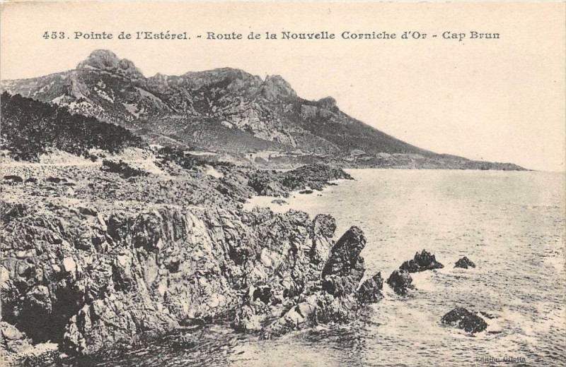 Carte postale ancienne Pointe De L'Esterel Route De La Nouvelle Corniche D'Or Cap Brun