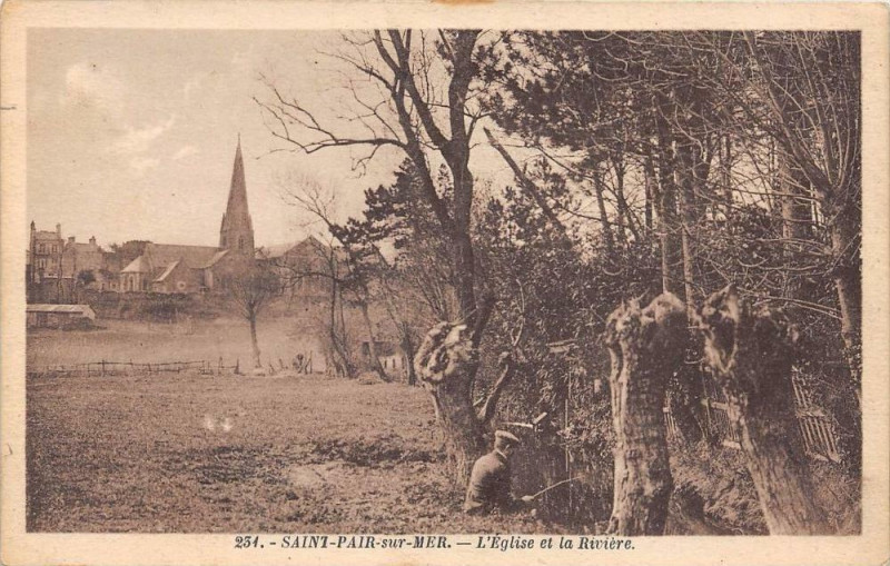 Carte postale ancienne Saint Pair Sur Mer L'Eglise Et La Riviere à Saint-Pair-sur-Mer