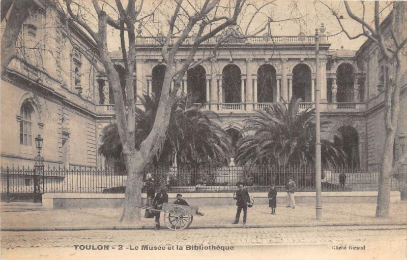 Carte postale ancienne Toulon Le Musee Et La Bibliotheque à Toulon