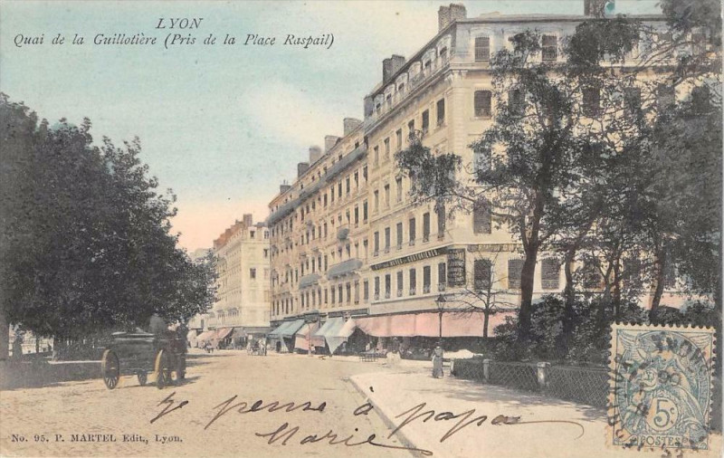 Carte postale ancienne Lyon VIIe Quai De La Guillotiere Pris De La Place Raspail (dos non divisé à Lyon