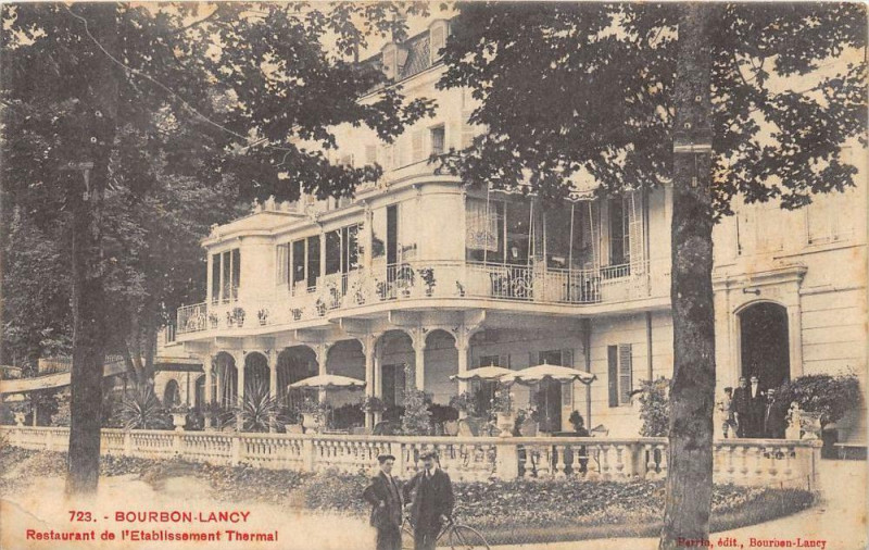 Carte postale ancienne Bourbon Lancy Restaurant De L'Etablissement à Bourbon-Lancy