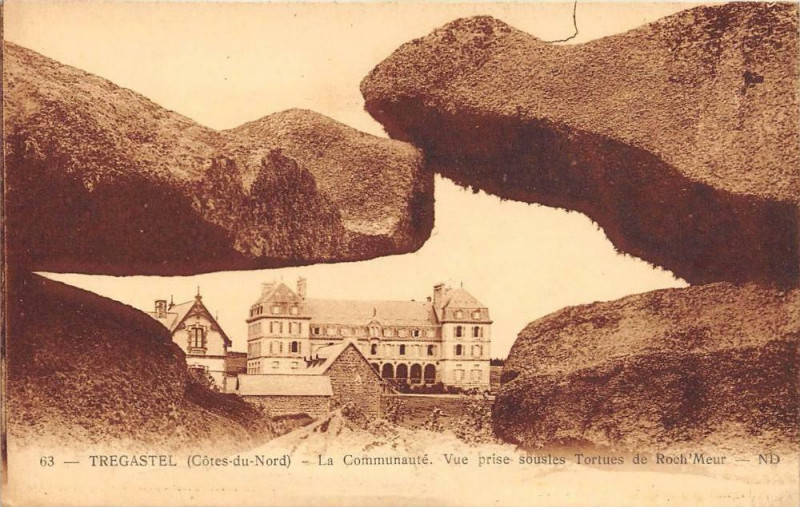 Carte postale ancienne Tregastel La Communaute à Trégastel