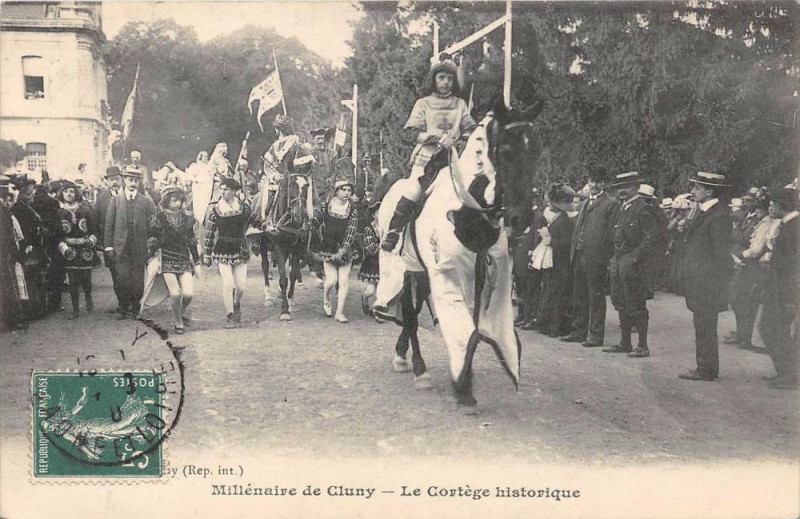 Carte postale ancienne Millenaire De Cluny Cortege Historique à Cluny