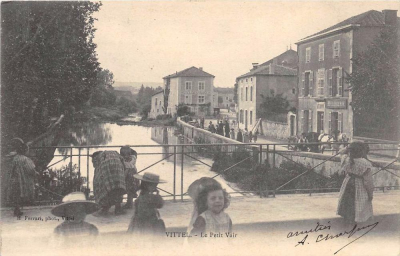 Carte postale ancienne Vittel Le Petit Vair à Vittel