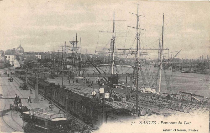 Carte postale ancienne Nantes Panorama Du Port à Nantes