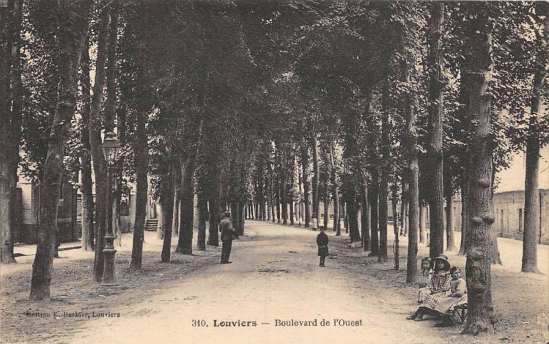 Carte postale ancienne Louviers Boulevard De L'Ouest à Louviers