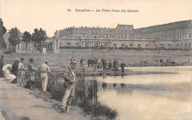 Carte postale ancienne La Pièce d'Eau des Suisses et le Château à Versailles