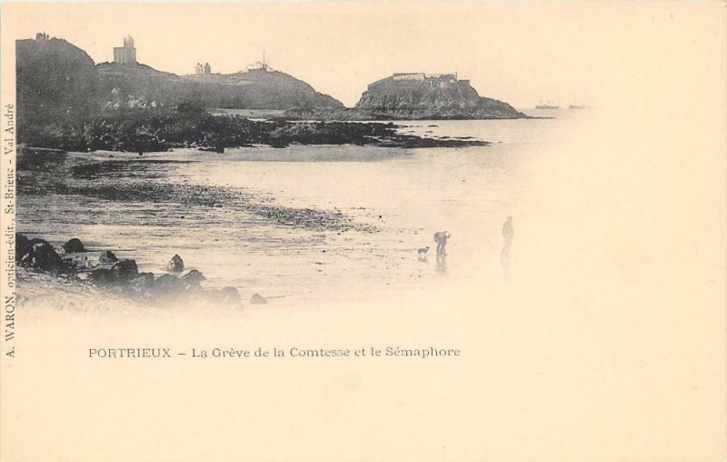 Carte postale ancienne Le Portrieux La Grave De La Comtesse Et Semaphore (dos non divisé)