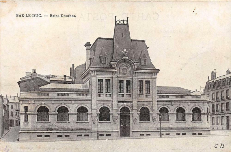 Carte postale ancienne Bar Le Duc Bains Douches à Bar-le-Duc