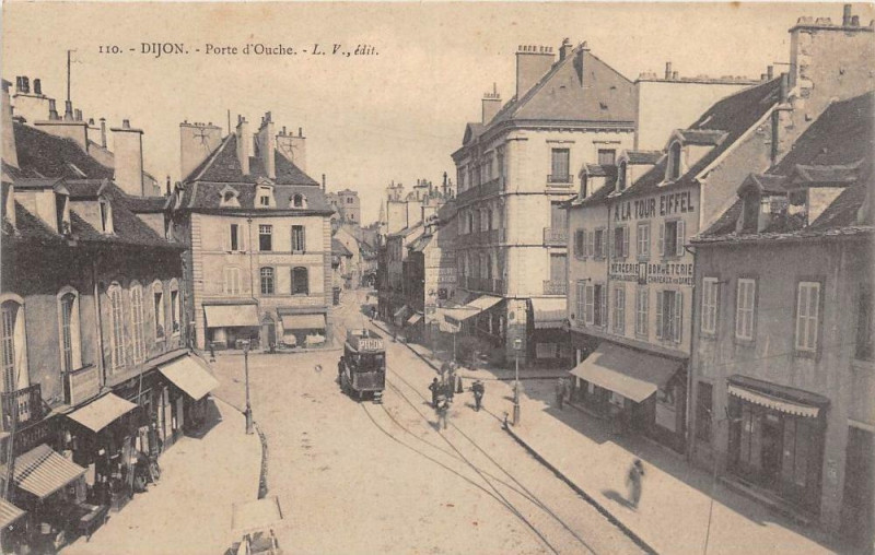 Carte postale ancienne Dijon Porte D'Ouche à Dijon