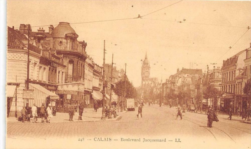 Carte postale ancienne Calais Boulevard Jacquemard à Calais