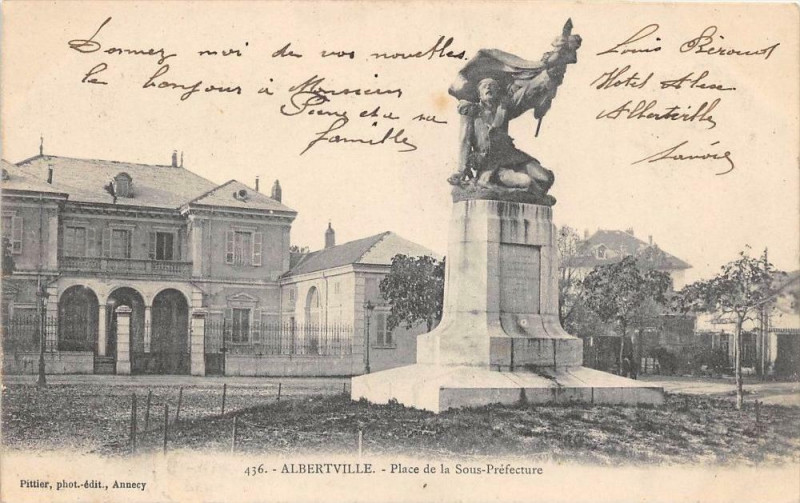 Carte postale ancienne Albertville Place De La Sous Prefecture (dos non divisé) à Albertville