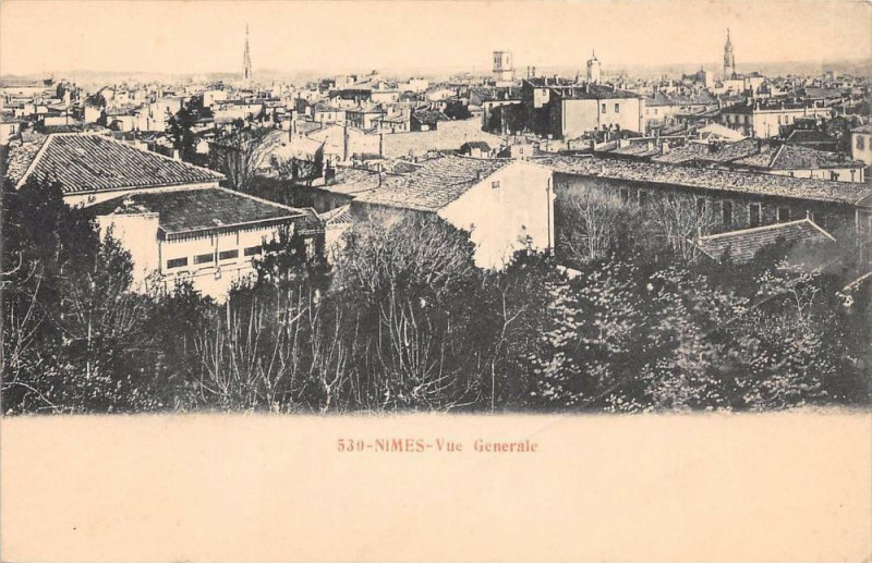 Carte postale ancienne Nimes Vue Generale (dos non divisé) à Nîmes