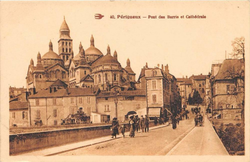 Carte postale ancienne Perigueux Pont Des Barris à Périgueux