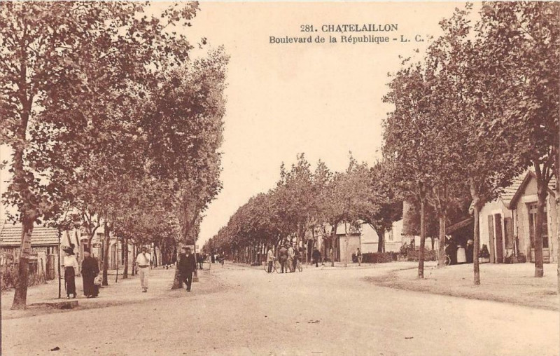 Carte postale ancienne Chatelaillon Boulevard De La Republique