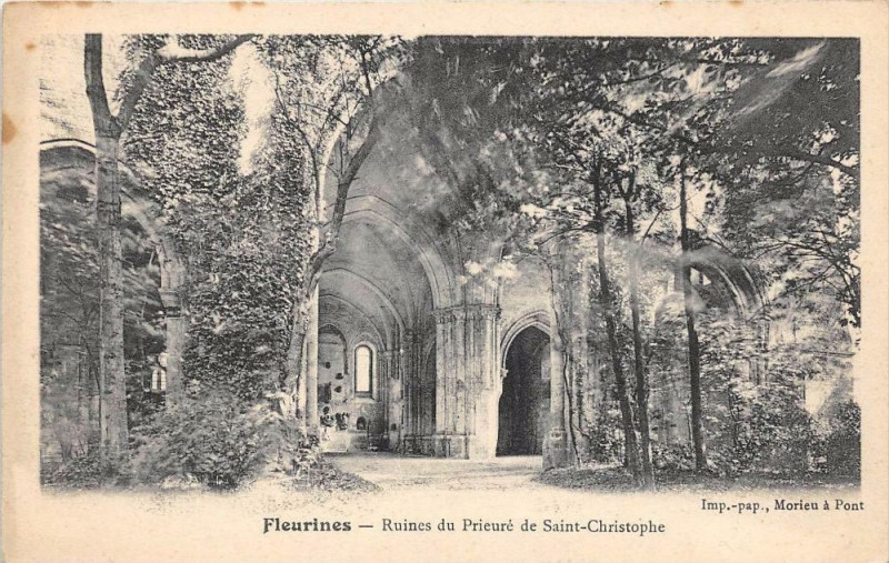 Carte postale ancienne Fleurines Ruines Du Prieure De Saint-Christophe à Fleurines