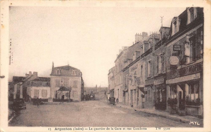 Carte postale ancienne Argenton Le Quartier De La Gare Et Rue Gambetta